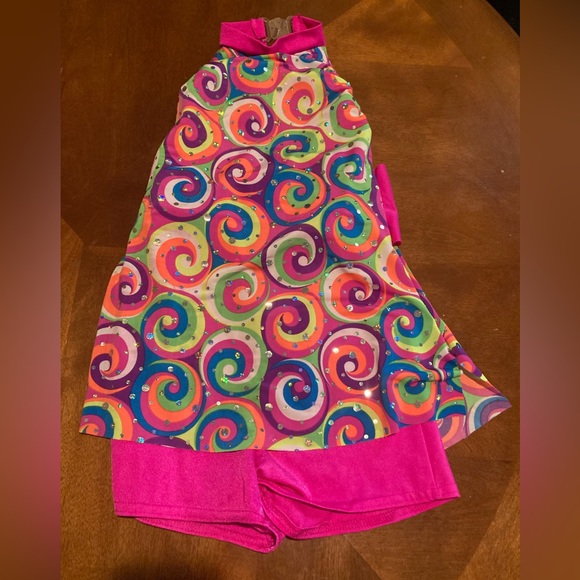 Dance costume - Picture 1 of 4